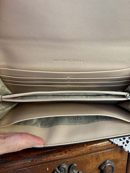 Michael Kors Jet Set Large Saffiano Leather Snap-Front Wallet in Birch - Picture 4 of 4